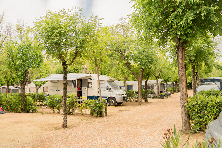 Camping Caballo de Mar Parcelas XL Camping para autocaravanas