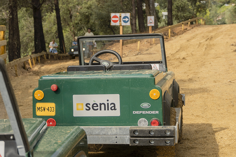 Coches eléctricos para niños en Camping Cala Gogo Internacional