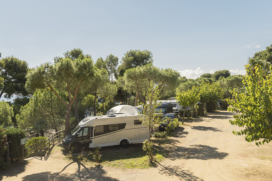 Parcela caravana XL Playa. Con vistas al mar