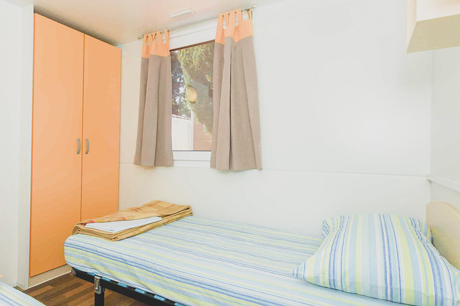 Mobile Home Comfort Slaapkamer 2 Eenpersoonsbedden