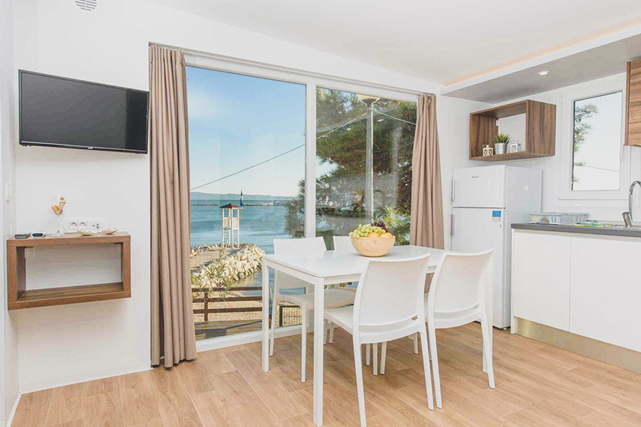 Mobilheim Vista, Meerblick. Wohnküche mit Meerblick