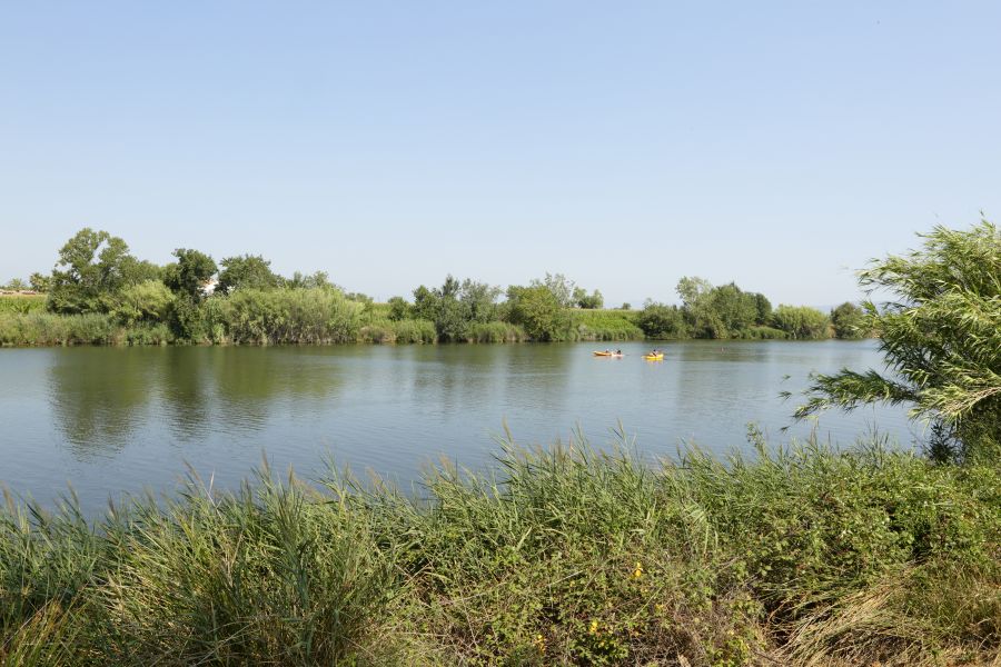 campings senia en entornos naturales unicos en cataluña
