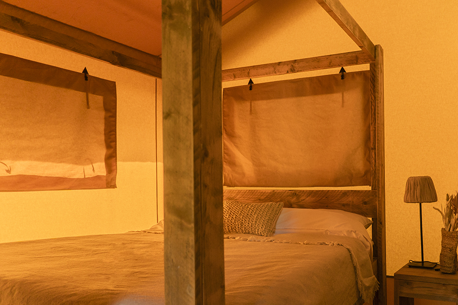 Camping Caballo de Mar Glamping Safari_lavabo ducha Glamping en primera linea