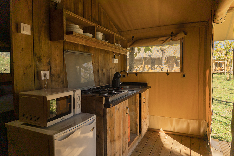 Rupit Glamping Safari Smart cocina