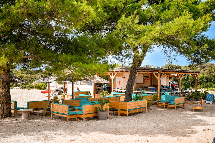Restaurante en la playa Camping Sènia Ugljan 